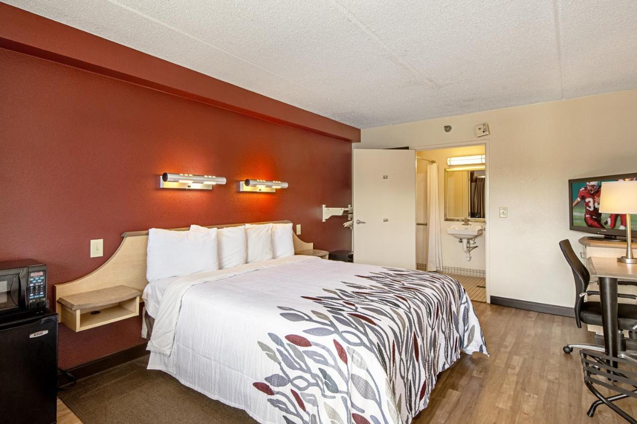 Red Roof Inn Charleston West - Hurricane, Wv Teays Valley Bagian luar foto