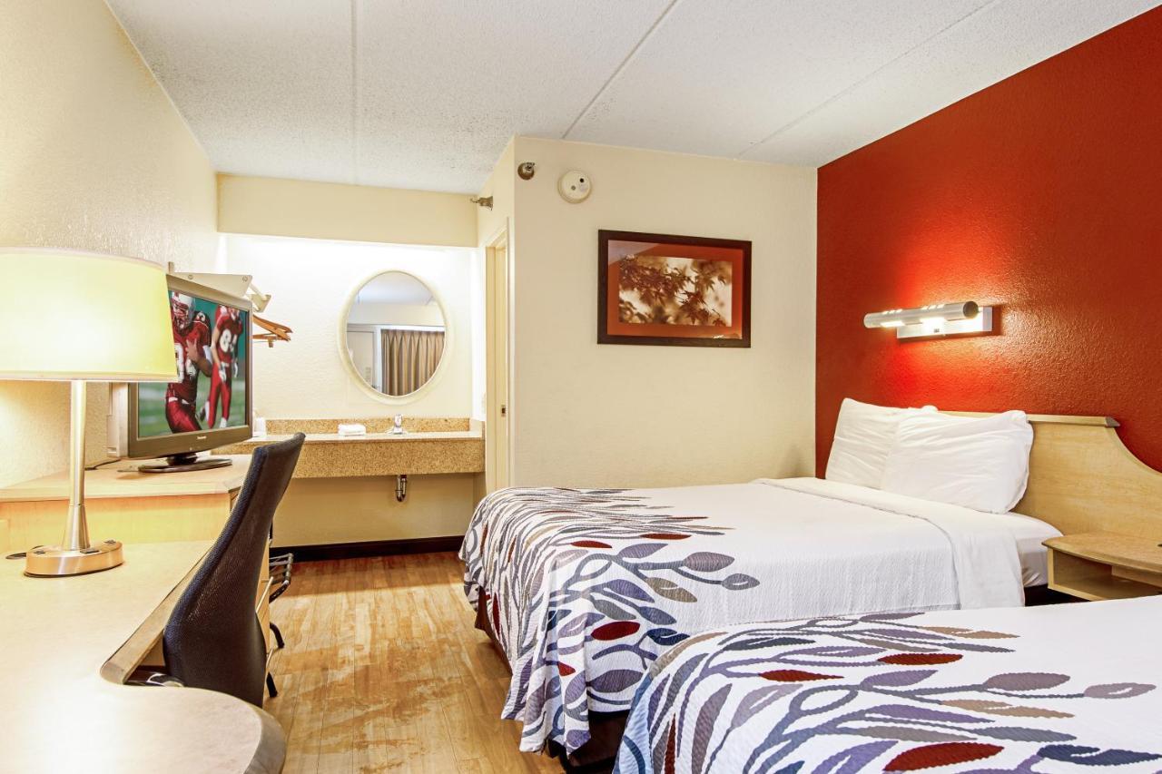 Red Roof Inn Charleston West - Hurricane, Wv Teays Valley Bagian luar foto