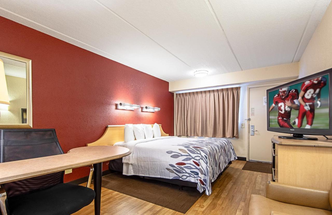 Red Roof Inn Charleston West - Hurricane, Wv Teays Valley Bagian luar foto