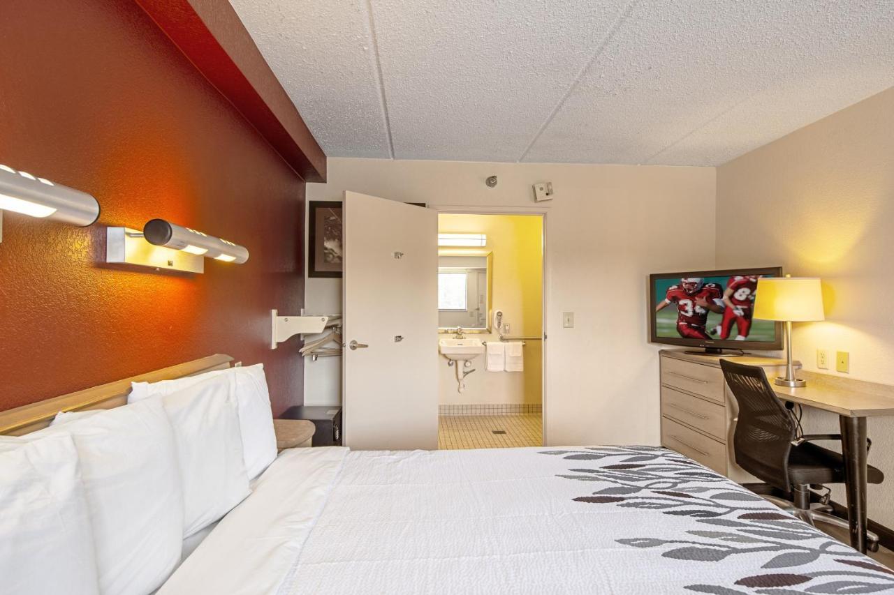 Red Roof Inn Charleston West - Hurricane, Wv Teays Valley Bagian luar foto