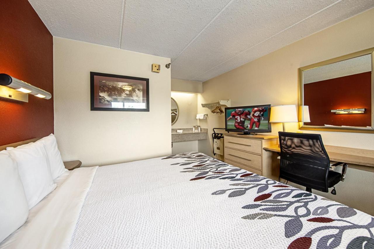 Red Roof Inn Charleston West - Hurricane, Wv Teays Valley Bagian luar foto