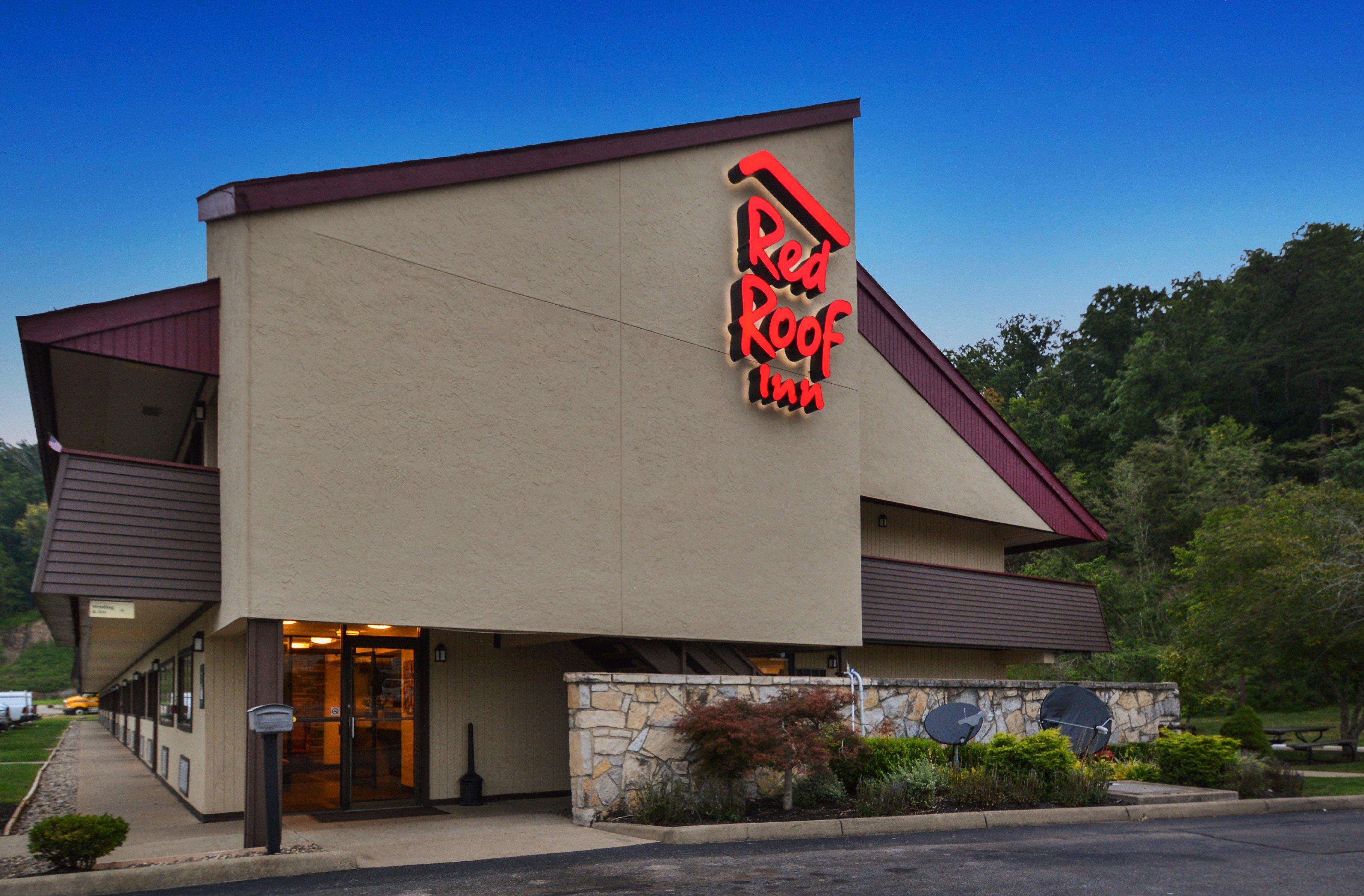 Red Roof Inn Charleston West - Hurricane, Wv Teays Valley Bagian luar foto