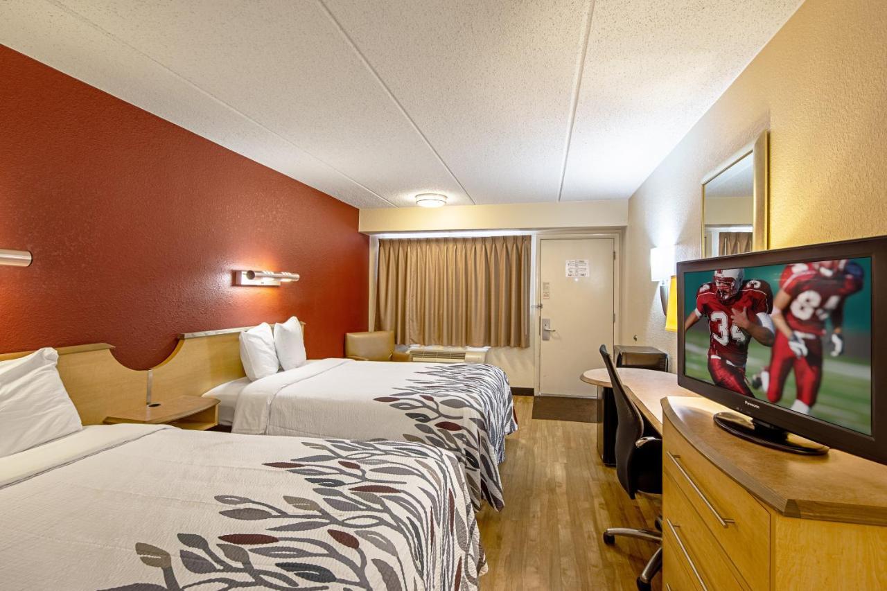 Red Roof Inn Charleston West - Hurricane, Wv Teays Valley Bagian luar foto