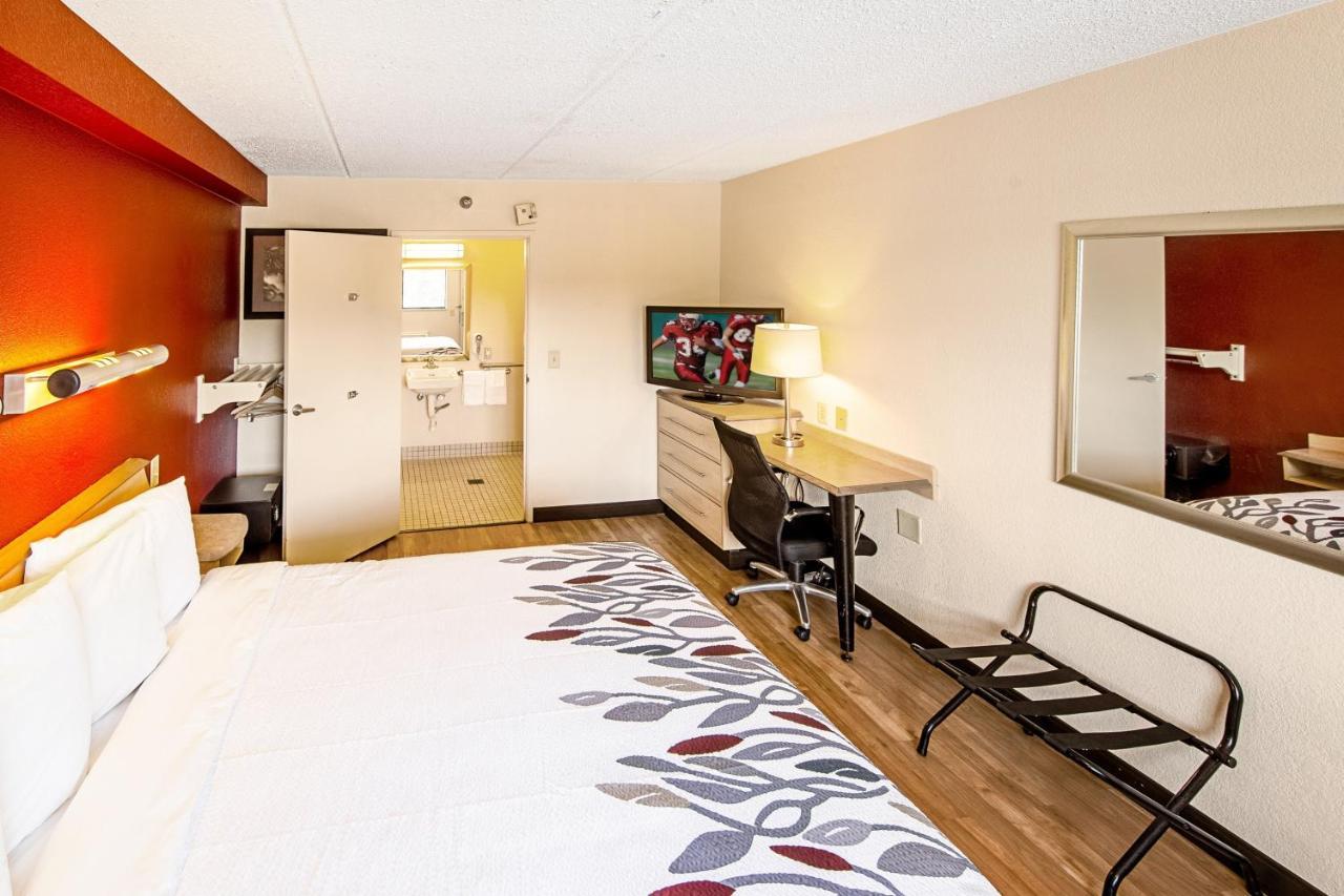 Red Roof Inn Charleston West - Hurricane, Wv Teays Valley Bagian luar foto